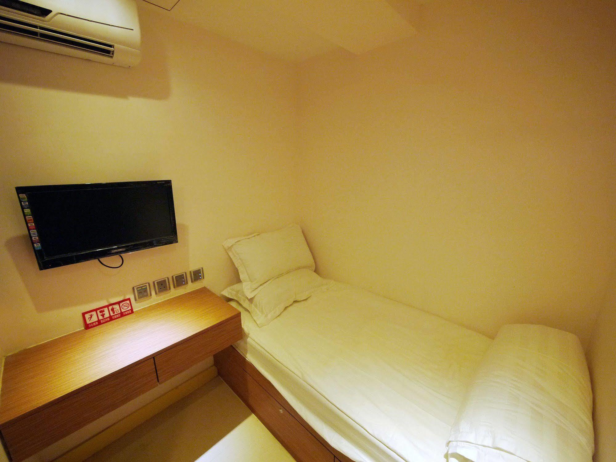 Wan Chai  Panda'S Hostel - Cozy المظهر الخارجي الصورة